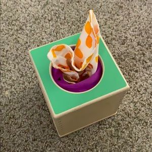 Lovevery Magic Tissue Box